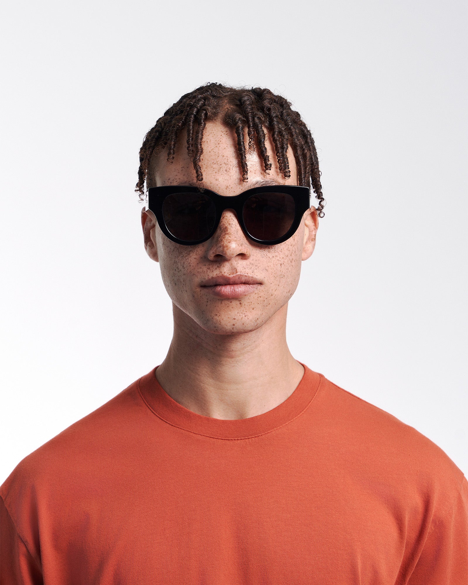 Sunglass 06 - Dark Amber - Brown